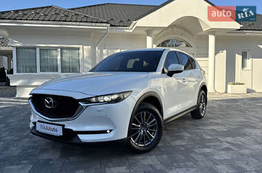 Позашляховик / Кросовер Mazda CX-5 2017 в 