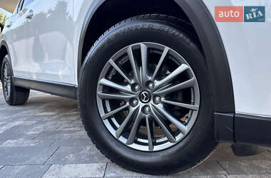Позашляховик / Кросовер Mazda CX-5 2017 в 