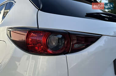 Позашляховик / Кросовер Mazda CX-5 2017 в 
