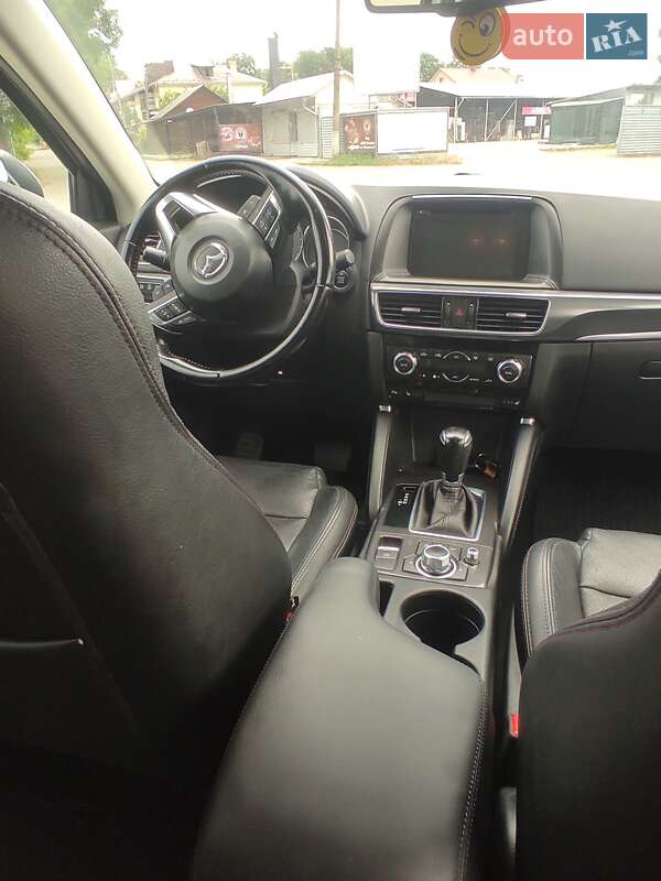 Внедорожник / Кроссовер Mazda CX-5 2016 в Сторожинце