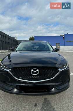 Внедорожник / Кроссовер Mazda CX-5 2017 в 