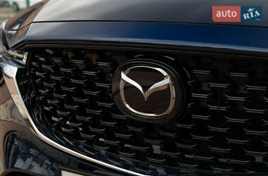 Позашляховик / Кросовер Mazda CX-5 2023 в 