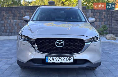 Позашляховик / Кросовер Mazda CX-5 2024 в 