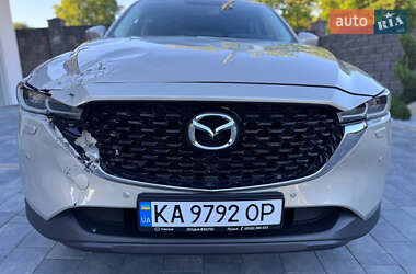 Позашляховик / Кросовер Mazda CX-5 2024 в 