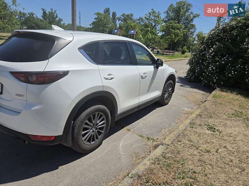Позашляховик / Кросовер Mazda CX-5 2017 в Дніпрі