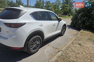 Позашляховик / Кросовер Mazda CX-5 2017 в 