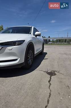 Позашляховик / Кросовер Mazda CX-5 2017 в 