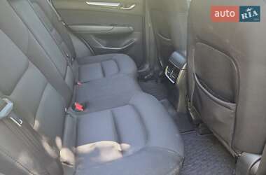 Позашляховик / Кросовер Mazda CX-5 2017 в 