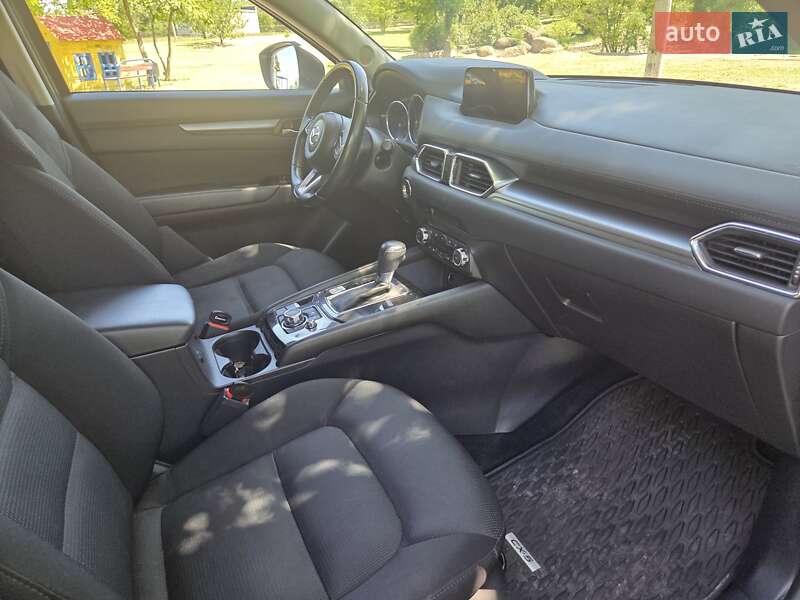 Позашляховик / Кросовер Mazda CX-5 2017 в Дніпрі