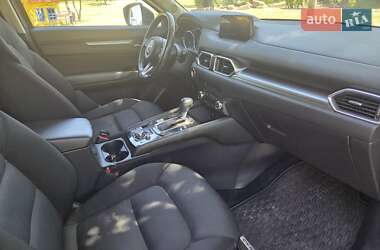 Позашляховик / Кросовер Mazda CX-5 2017 в 