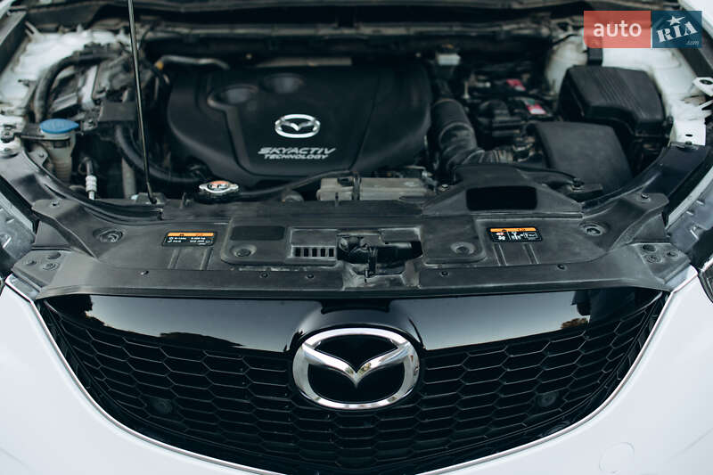 Внедорожник / Кроссовер Mazda CX-5 2013 в Новой Ушице