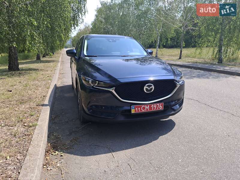 Позашляховик / Кросовер Mazda CX-5 2017 в 