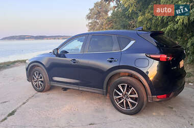 Позашляховик / Кросовер Mazda CX-5 2018 в 