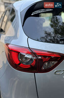 Внедорожник / Кроссовер Mazda CX-5 2015 в 