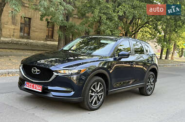 Позашляховик / Кросовер Mazda CX-5 2018 в 