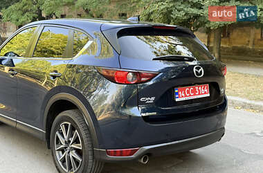 Позашляховик / Кросовер Mazda CX-5 2018 в 