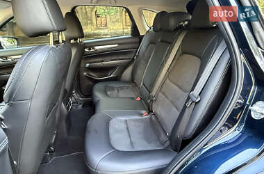 Позашляховик / Кросовер Mazda CX-5 2018 в 