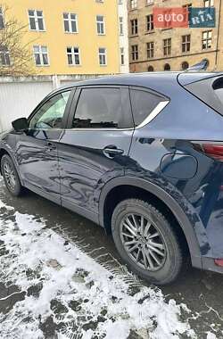 Внедорожник / Кроссовер Mazda CX-5 2017 в 