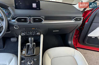 Позашляховик / Кросовер Mazda CX-5 2024 в 