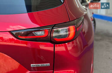 Позашляховик / Кросовер Mazda CX-5 2024 в 