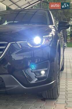 Позашляховик / Кросовер Mazda CX-5 2016 в 