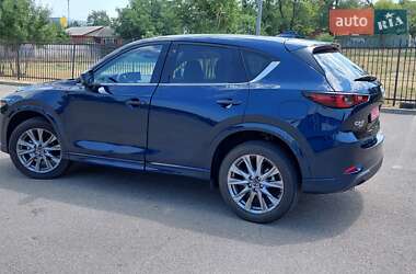 Позашляховик / Кросовер Mazda CX-5 2024 в 