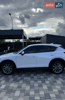 Позашляховик / Кросовер Mazda CX-5 2020 в 