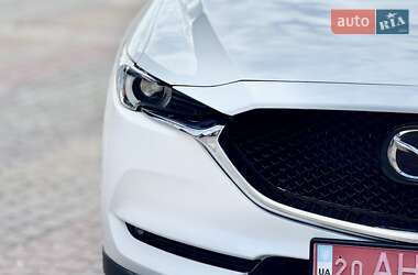 Позашляховик / Кросовер Mazda CX-5 2021 в 