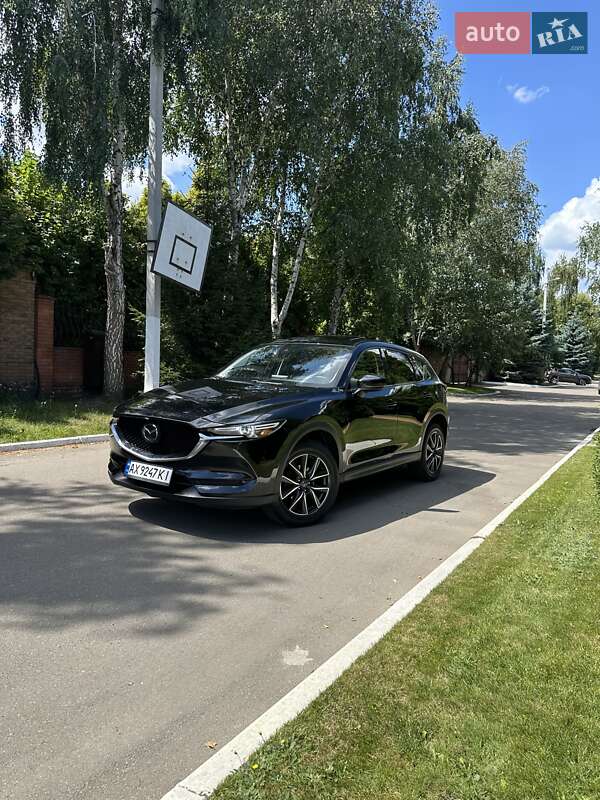 Позашляховик / Кросовер Mazda CX-5 2017 в 