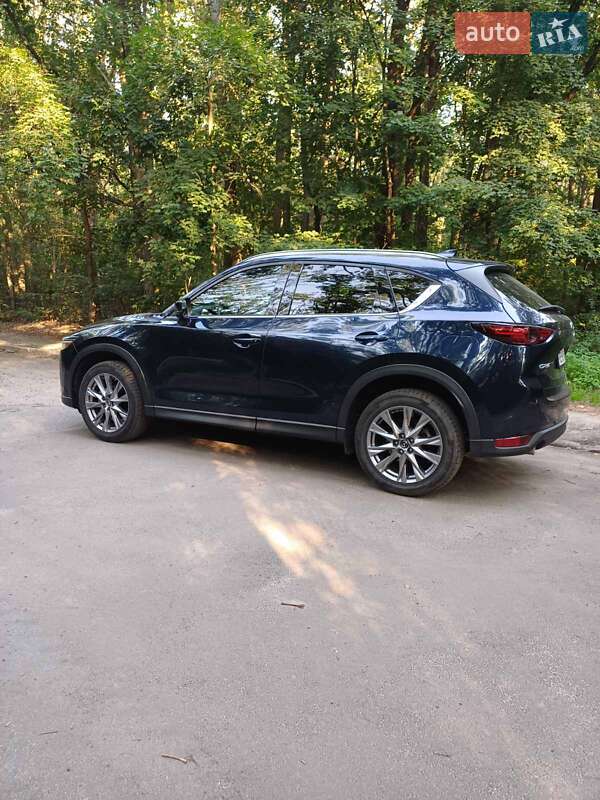 Позашляховик / Кросовер Mazda CX-5 2019 в 