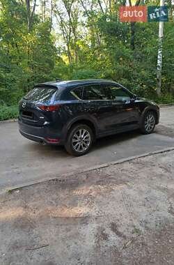 Позашляховик / Кросовер Mazda CX-5 2019 в 
