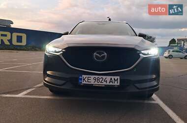 Позашляховик / Кросовер Mazda CX-5 2018 в 