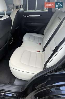 Позашляховик / Кросовер Mazda CX-5 2024 в 