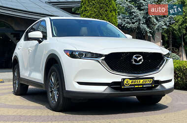 Позашляховик / Кросовер Mazda CX-5 2017 в 