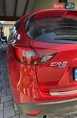 Позашляховик / Кросовер Mazda CX-5 2015 в 