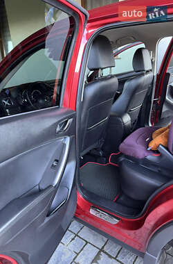 Позашляховик / Кросовер Mazda CX-5 2015 в 