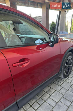 Позашляховик / Кросовер Mazda CX-5 2015 в 