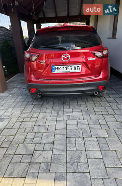 Позашляховик / Кросовер Mazda CX-5 2015 в 