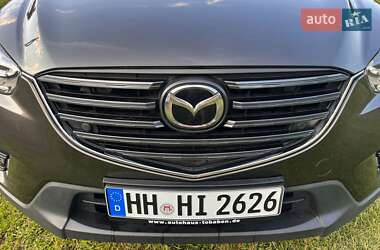 Позашляховик / Кросовер Mazda CX-5 2017 в 