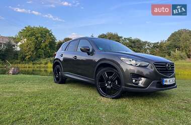Позашляховик / Кросовер Mazda CX-5 2017 в 