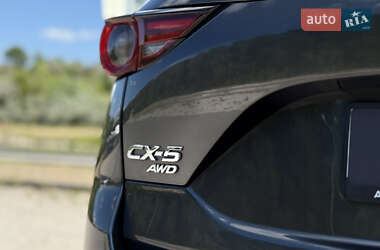 Позашляховик / Кросовер Mazda CX-5 2018 в 