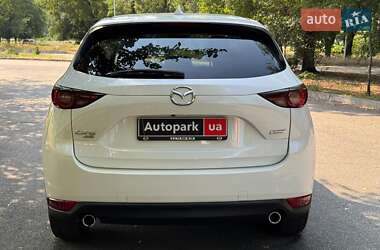 Позашляховик / Кросовер Mazda CX-5 2017 в 