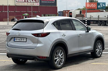 Позашляховик / Кросовер Mazda CX-5 2020 в 