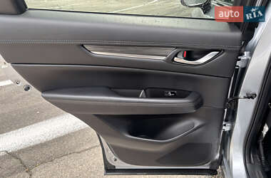 Позашляховик / Кросовер Mazda CX-5 2020 в 