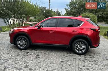 Позашляховик / Кросовер Mazda CX-5 2017 в 