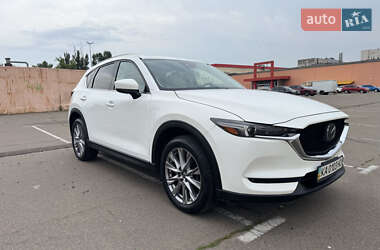 Позашляховик / Кросовер Mazda CX-5 2019 в 