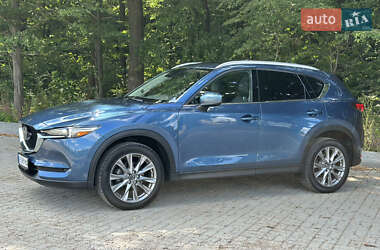 Позашляховик / Кросовер Mazda CX-5 2018 в 