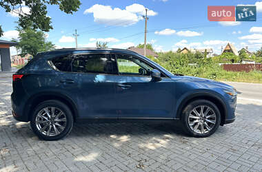 Позашляховик / Кросовер Mazda CX-5 2018 в 