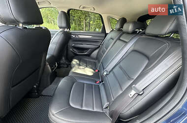 Позашляховик / Кросовер Mazda CX-5 2018 в 