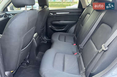 Позашляховик / Кросовер Mazda CX-5 2017 в 